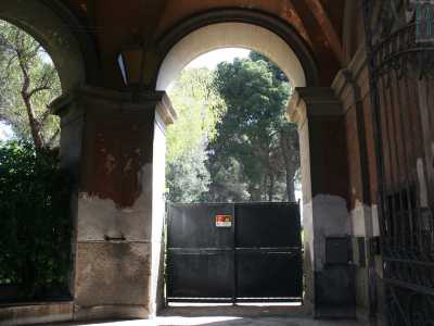Foto 4. Proviamo a varcare l�ingresso dell'abitazione e ci ritroviamo in un piccolo androne